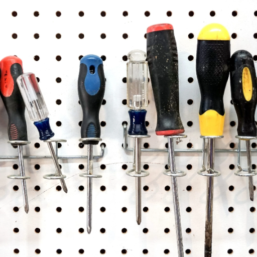 How to Select the Right Screwdrivers and Specialty Hand Tools?