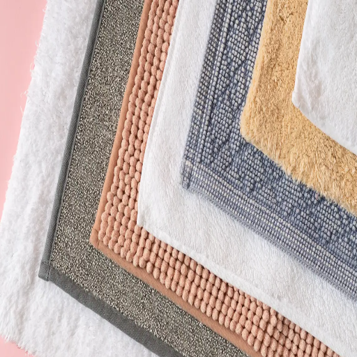 What Types of Bath Rugs Are Available?